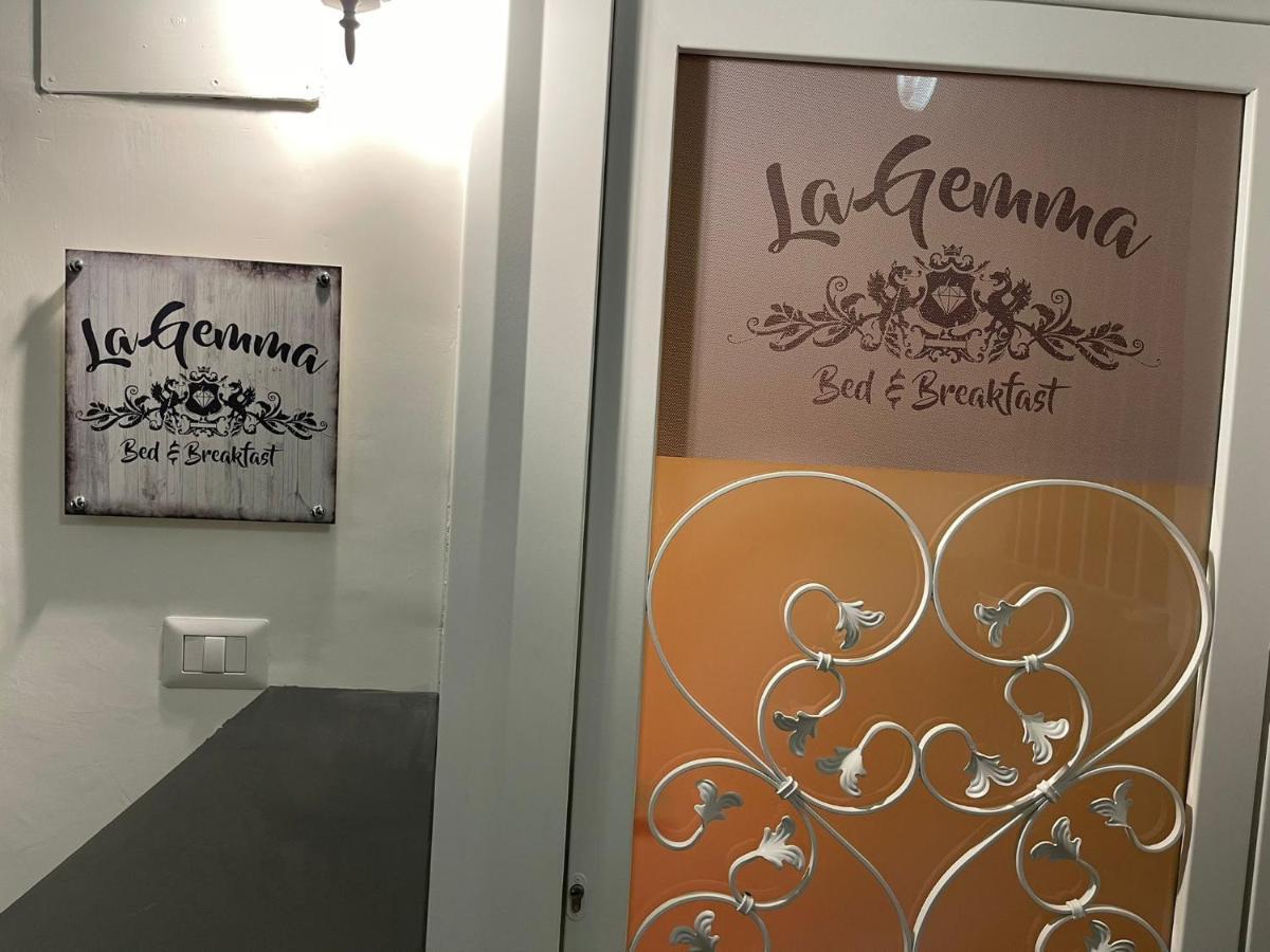 Beb La Gemma Bed & Breakfast Napoli Bagian luar foto
