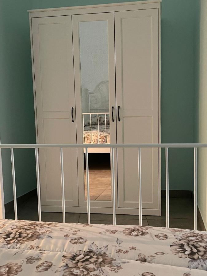 Beb La Gemma Bed & Breakfast Napoli Bagian luar foto