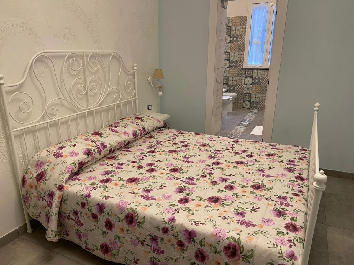 Beb La Gemma Bed & Breakfast Napoli Bagian luar foto