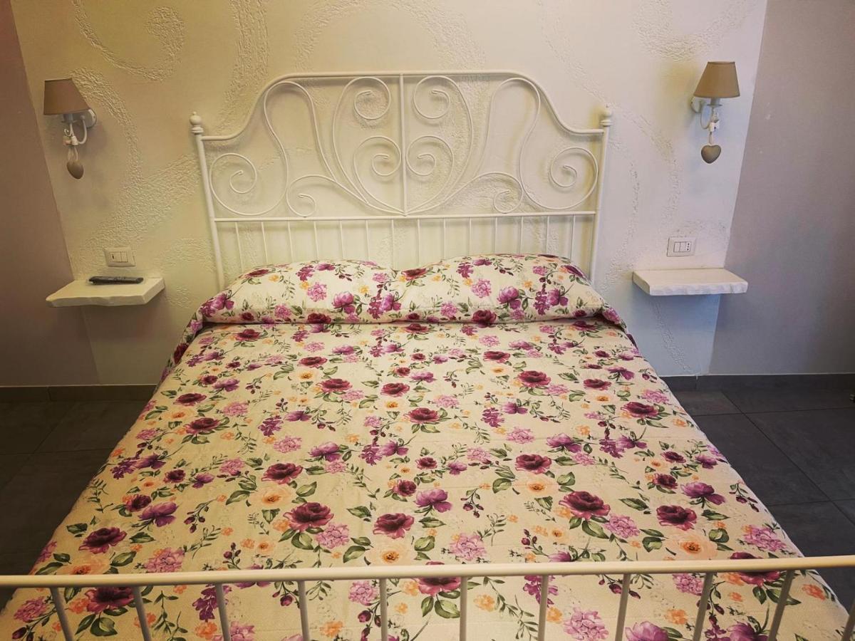 Beb La Gemma Bed & Breakfast Napoli Bagian luar foto