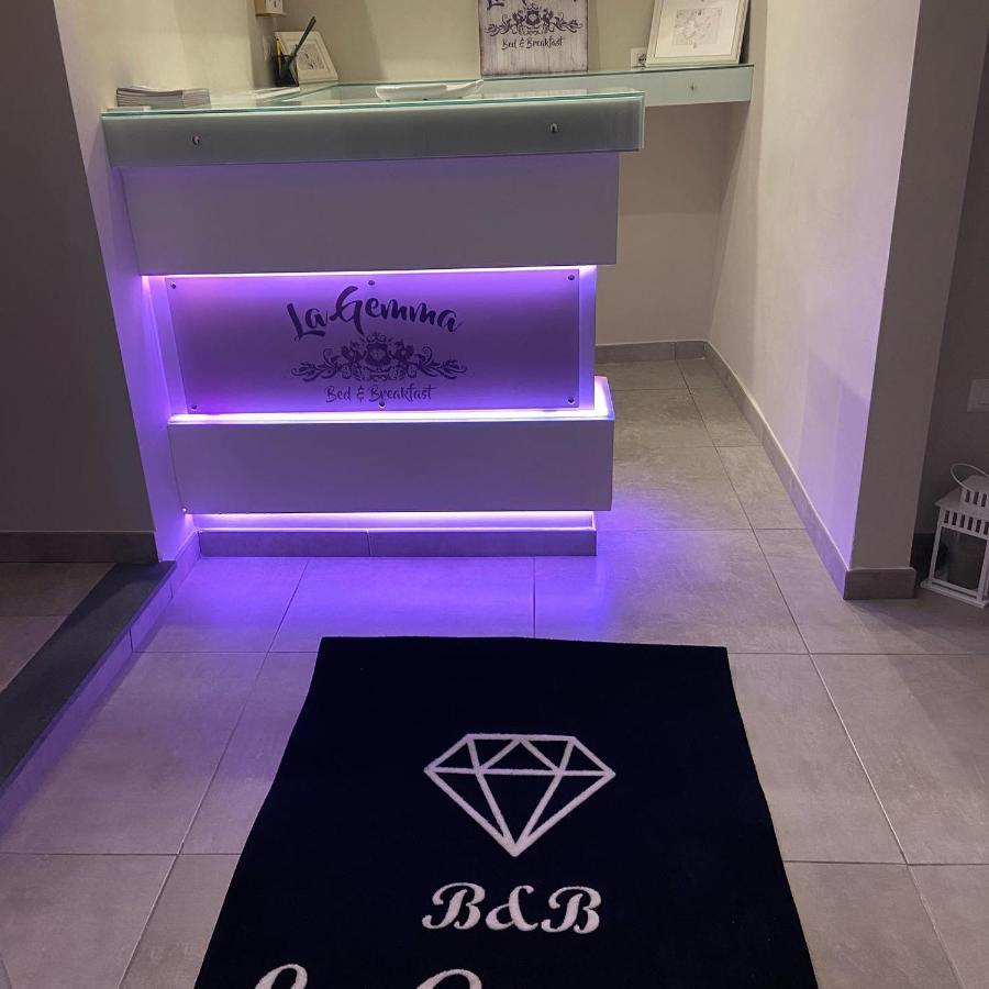 Beb La Gemma Bed & Breakfast Napoli Bagian luar foto