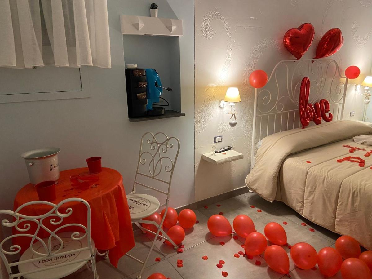 Beb La Gemma Bed & Breakfast Napoli Bagian luar foto