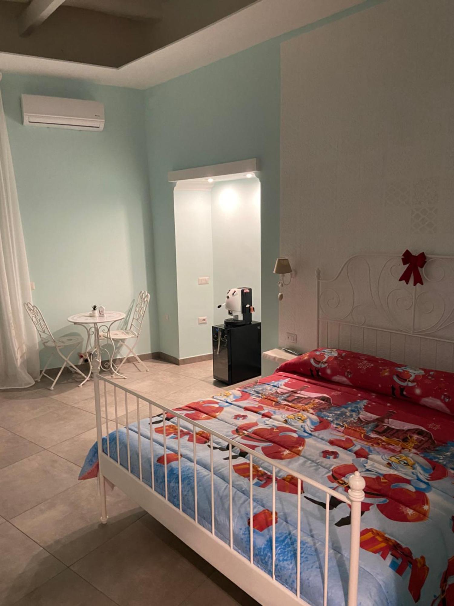 Beb La Gemma Bed & Breakfast Napoli Bagian luar foto
